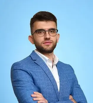 Антон Белоусов