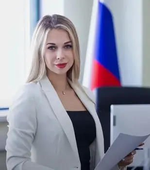 Анна Литвинова