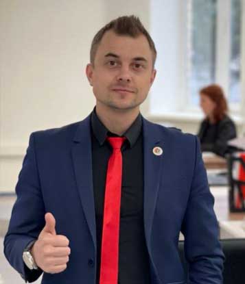 Холмогорцев Андрей Борисович