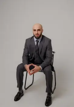 Исак Исаков