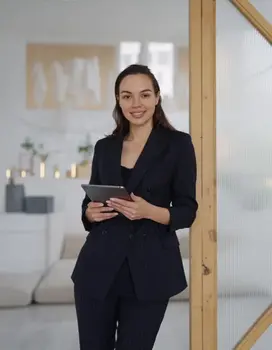 Нелли Шарпатая