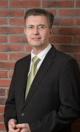 Дмитрий Сахаров